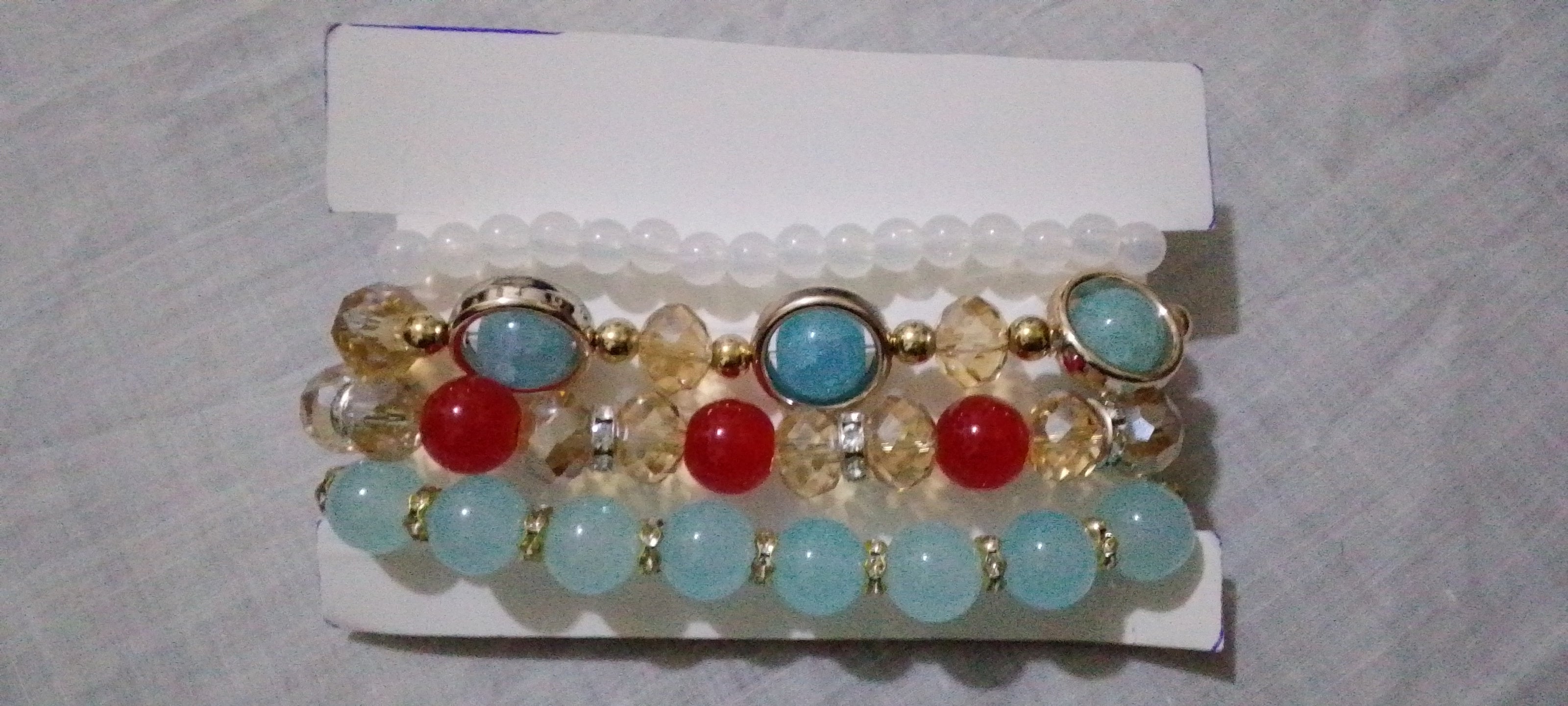Bracelet Lune Blanche — Perles Nacrées Minimalistes